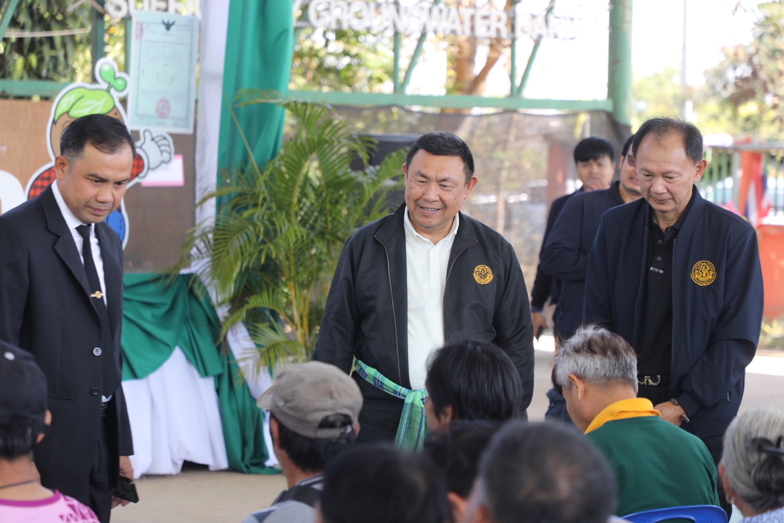 title - ชาวน้ำยืนเฮ ส.ป.ก. ขนทัพบริการถึงที่ ต.เก่าขาม ลดค่าใช้จ่าย ยื่นขอออกโฉนด - ปรึกษาปัญหากฎหมาย ครบจบในที่เดียว